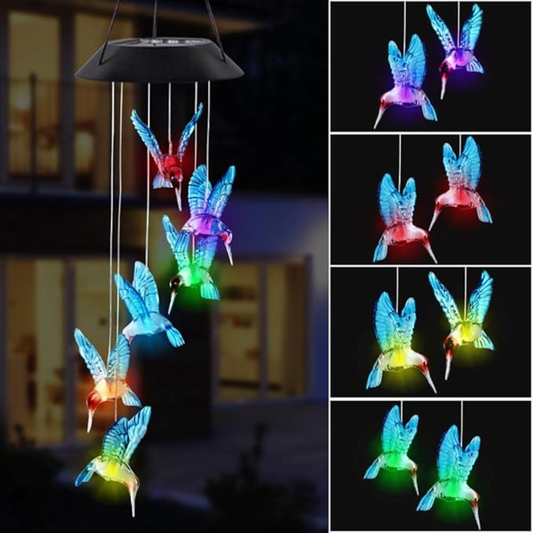 CAMPANA DE VIENTO SOLAR DECORATIVA CON DISEÑO DE COLIBRÍES LED MULTICOLOR — Ilumina tus noches con color, movimiento y encanto