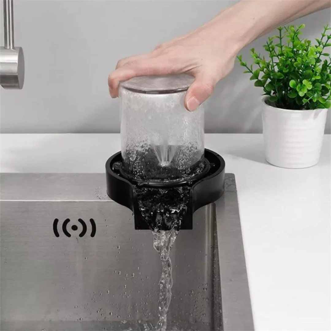 LAVADOR DE COPAS — Un empuje y el vaso sale limpio, sin escobilla, sin tiempo perdido y sin desperdiciar agua