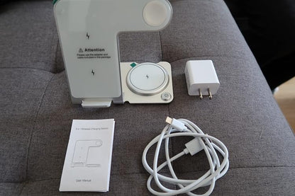 CARGADOR INALÁMBRICO 3 EN 1 – Carga tres dispositivos al mismo tiempo de forma portátil y ordenada