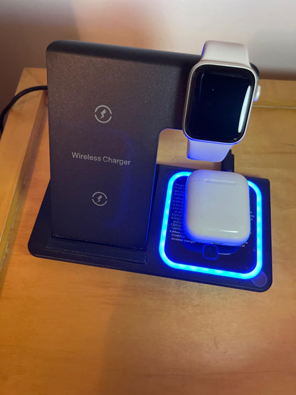 CARGADOR INALÁMBRICO 3 EN 1 – Carga tres dispositivos al mismo tiempo de forma portátil y ordenada
